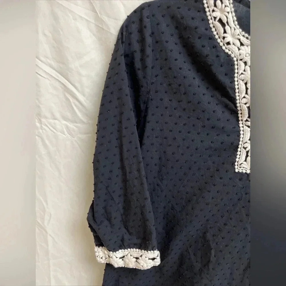 🌺 Coral Bay Navy Embroidered Tunic Top – Women’s M – Boho Peasant Style - Picture 4 of 5